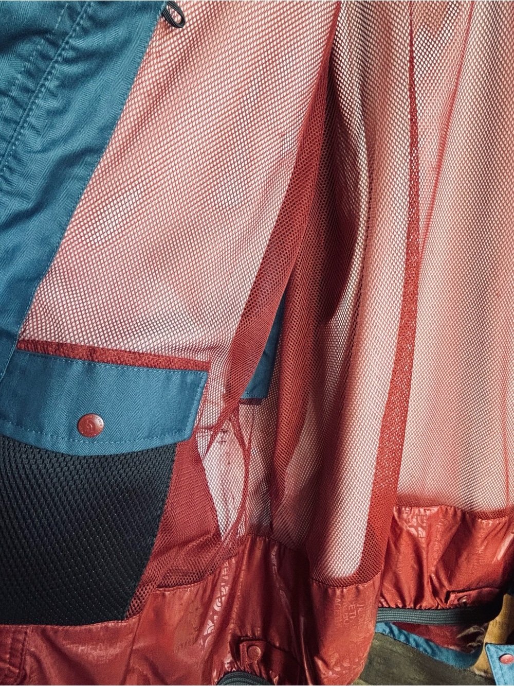 The North Face Men’s Blue HYVENT Hooded Raincoat & Red Zipper Accent Size XL - Picture 10 of 13